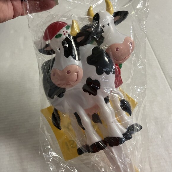 Vintage JSNY Plastic Christmas Yard Lawn Stakes Decor Cows Farms Moo 1990 3PC - Picture 3 of 9